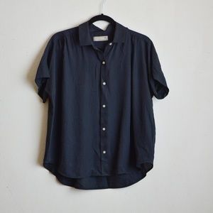 Everlane black blouse buttoned down size 4 casual shirt comfortable
